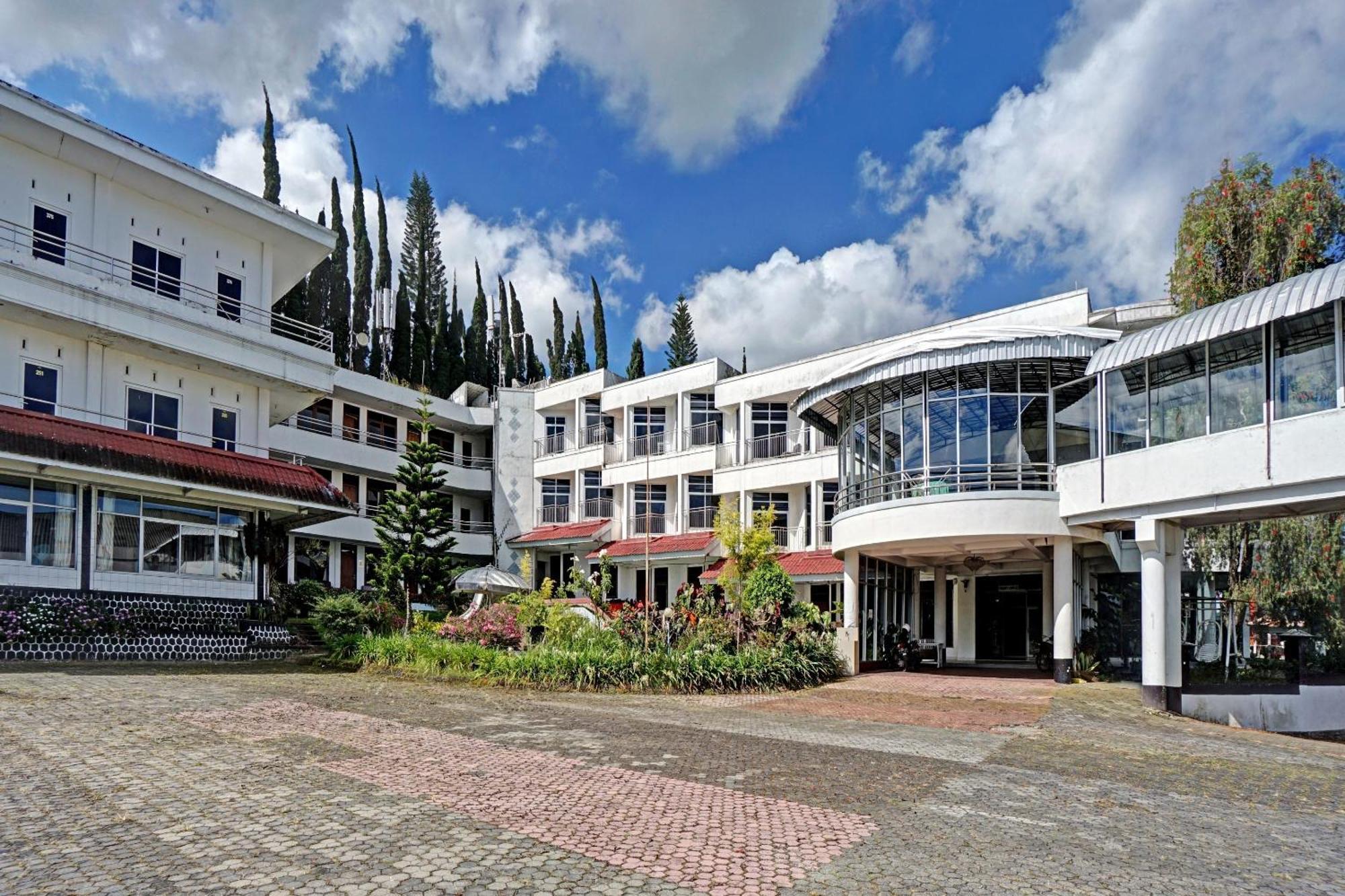 Oyo 90028 Hotel Victory Batu  Εξωτερικό φωτογραφία